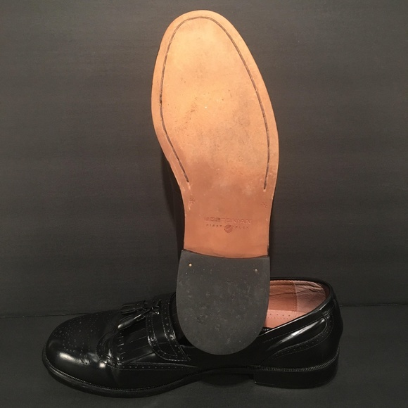 Black Bostonian Classics Men's Oxford Tip Loafers - Picture 4 of 4